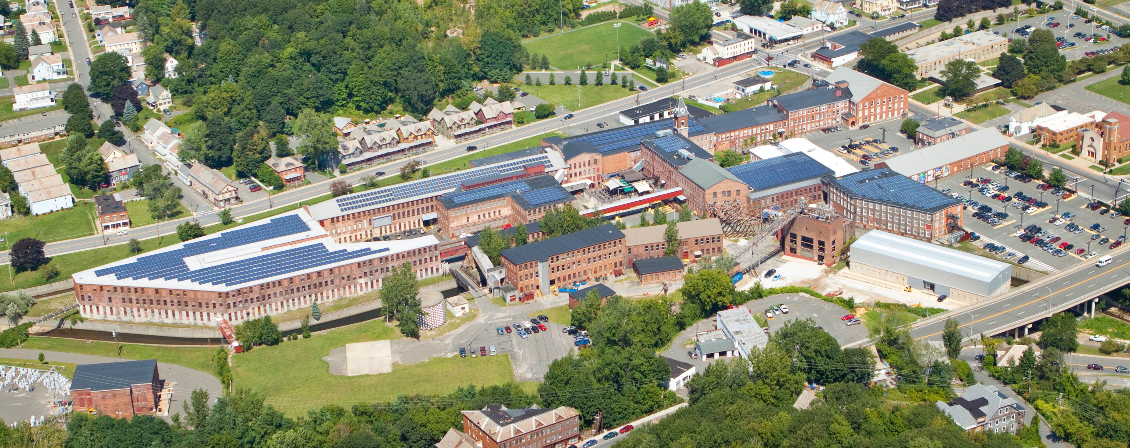 mass moca museum hours